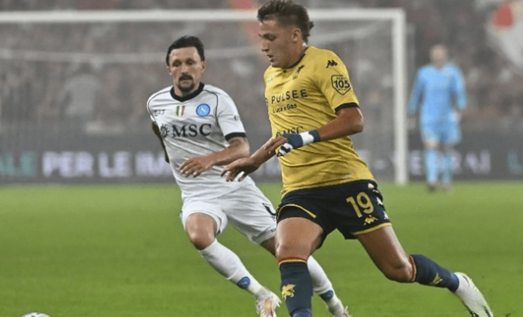 热那亚前锋连斩两球，成为球队希望