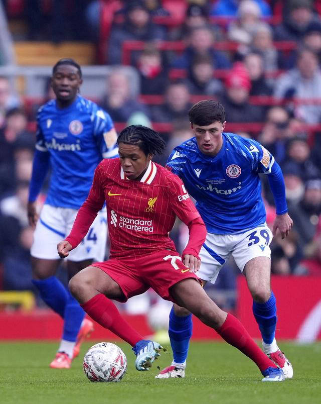 九游官网-利物浦大胜对手，赛季表现稳步上升