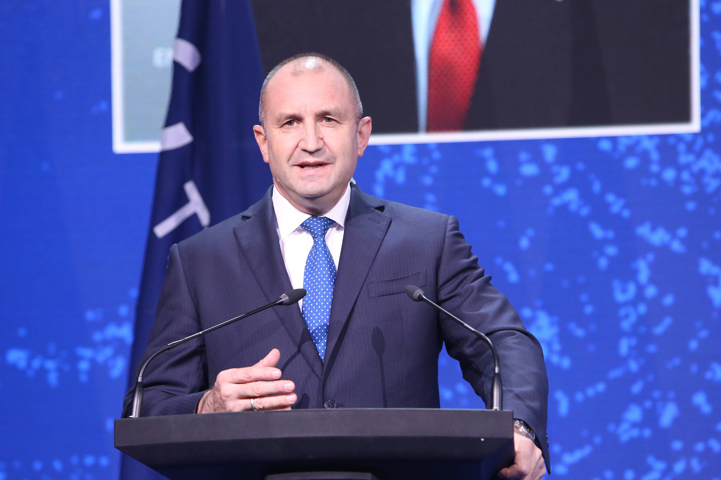 包含保加利亚-与爱沙尼亚，意外状况频发的词条