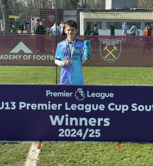 阿森纳青训新秀正式签约成为一线队成员