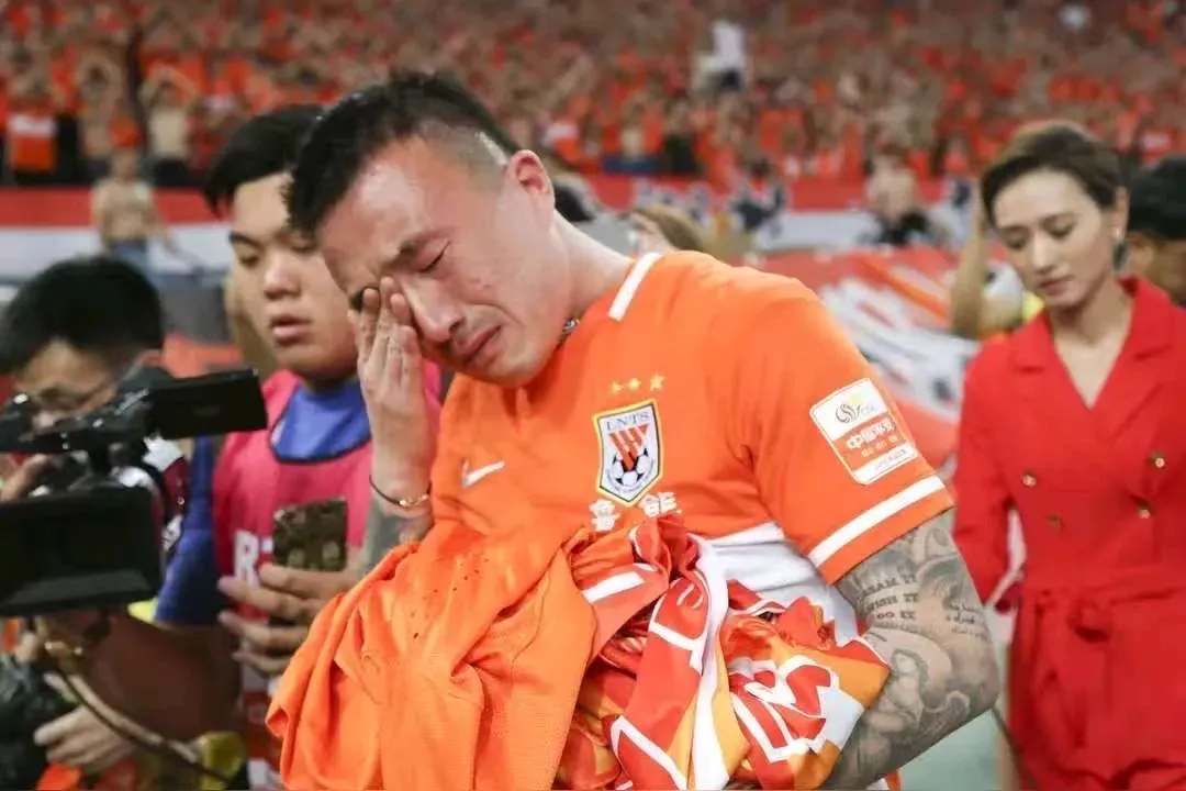 九游娱乐入口-鲁能球员受伤被换下场，力帆取得胜利的简单介绍