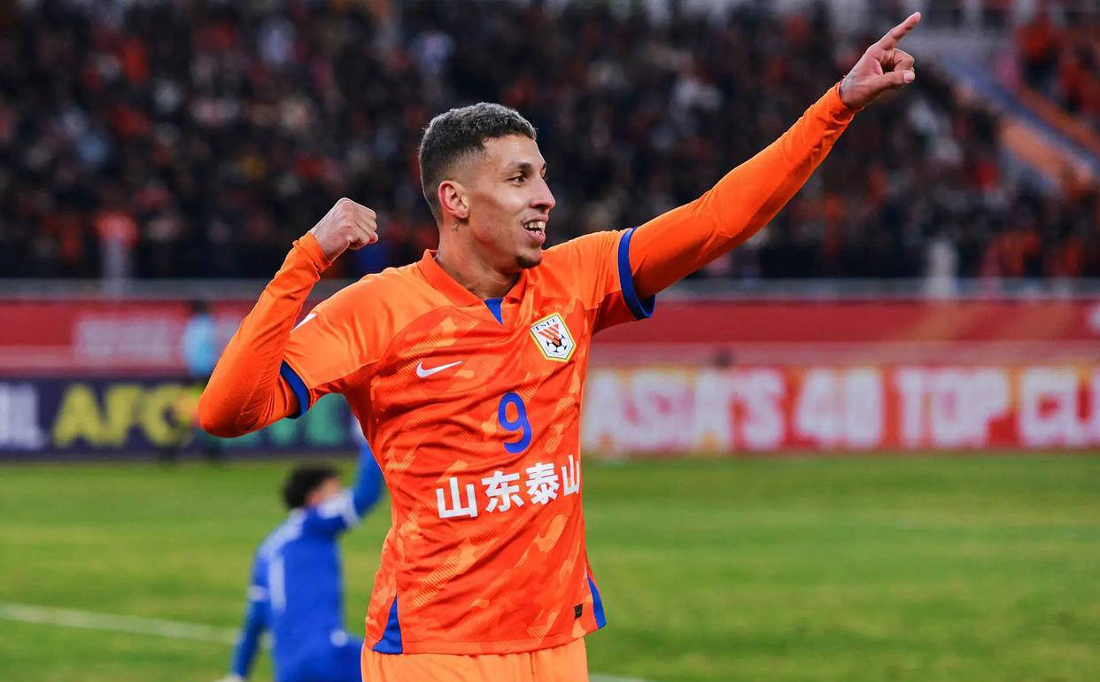 鲁能球员受伤被换下场，力帆取得胜利的简单介绍