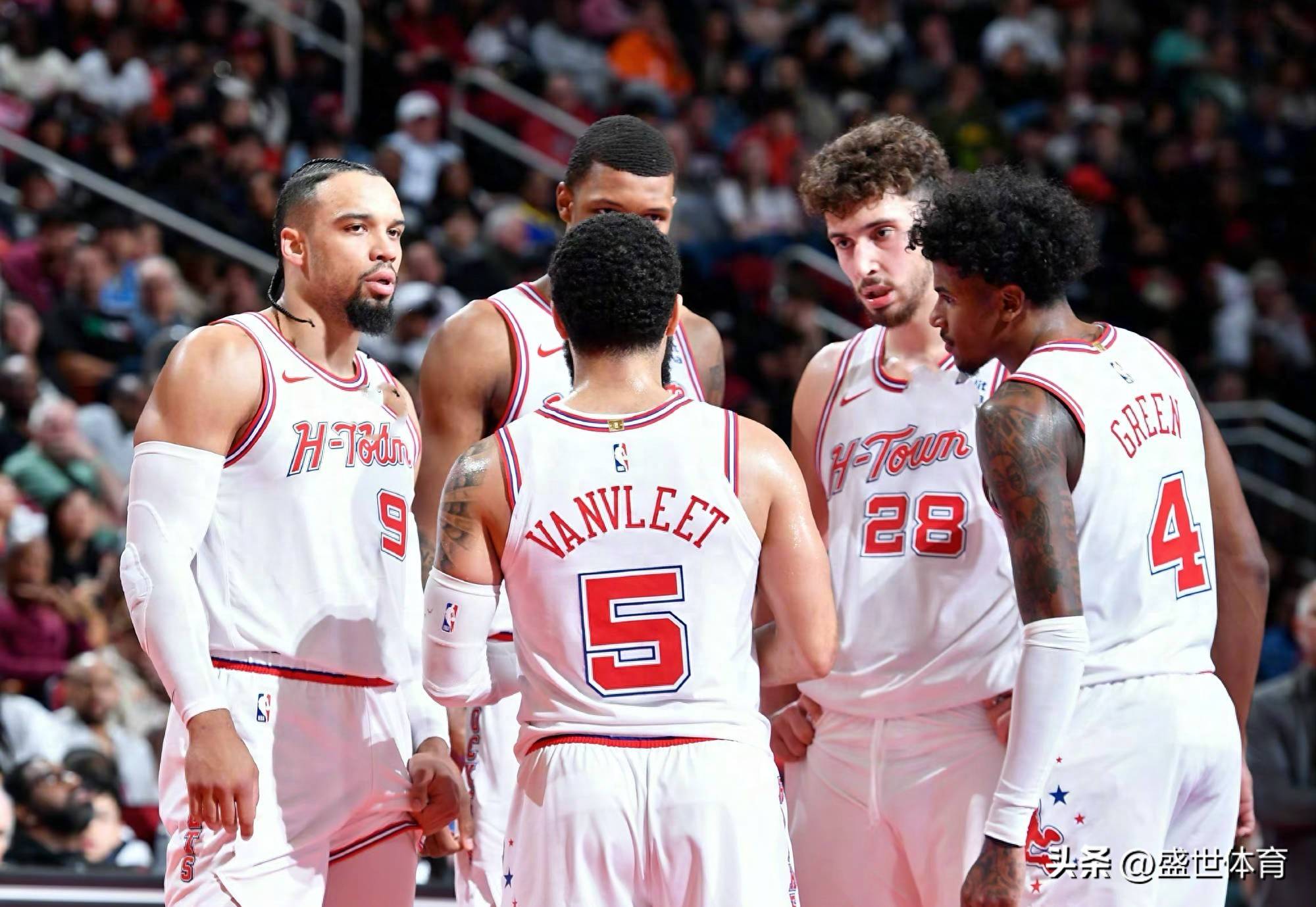 九游娱乐app下载-火箭队大胜对手，全队合力表现实力强大