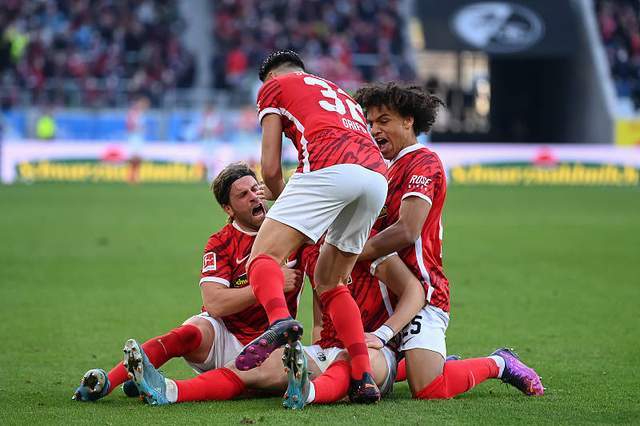 弗赖堡主场战胜对手，全队发挥出色