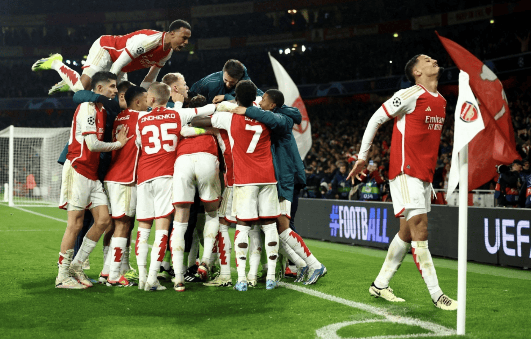 包含莱切斯特城取得连胜，英超冲击前三的词条