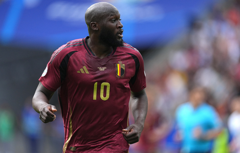 包含比利时卢卡库受伤恐缺席欧预赛关键逢战的词条