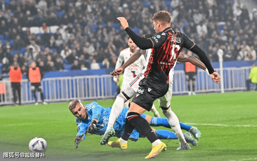 关于蒂亚戈破门，里昂客场大胜雷恩的信息