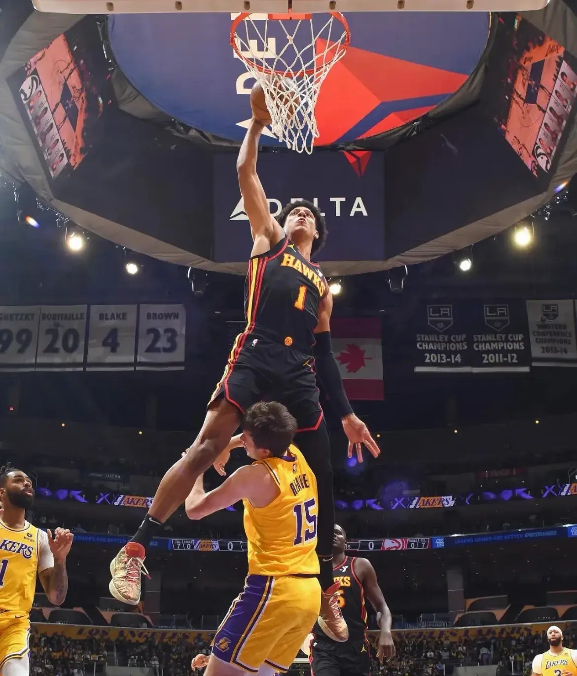 九游体育-爵士队打破老鹰主场不败纪录