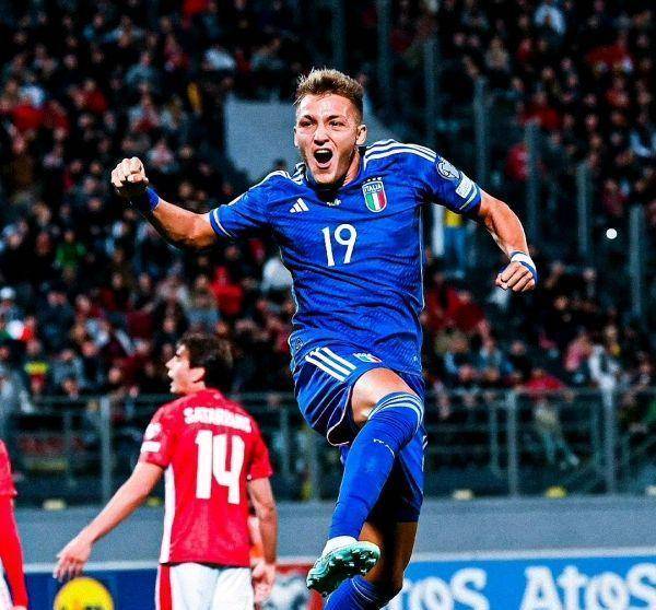 九游app下载-意大利队表现抢眼，晋级领先的简单介绍