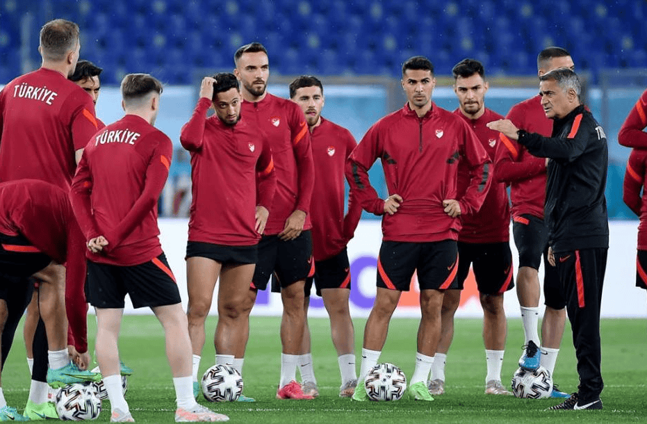 德国足球队主场取胜土耳其队