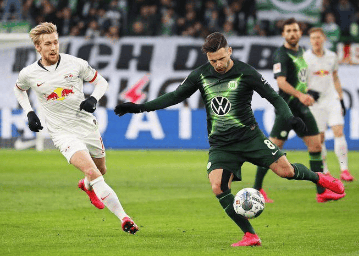 9you娱乐-霍芬海姆后卫抢尽风头，主场逆袭沃尔夫斯堡的简单介绍