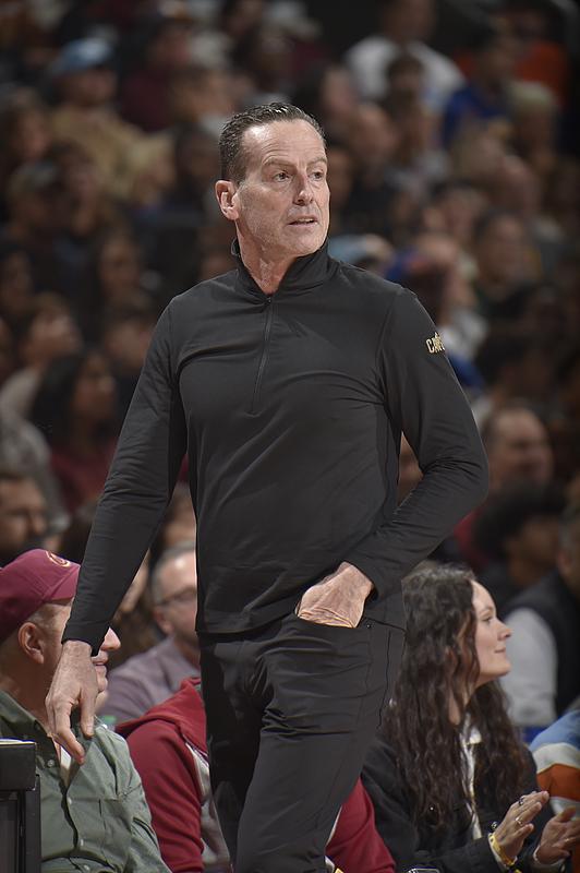 骑士队主帅表态新赛季必胜冠军