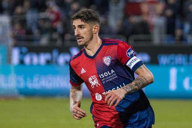 九游娱乐网页-萨索罗逼平卡利亚里：艰难争取一分的简单介绍