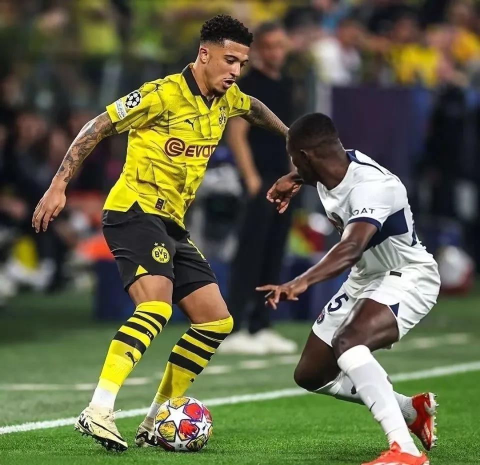 巴黎圣日耳曼主场失利，卫冕冠军难堪