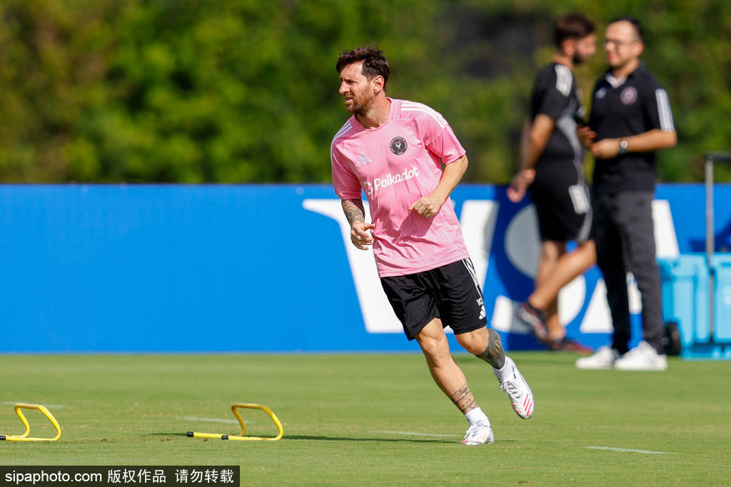 精彩瞬间频现，球员赛场露真章