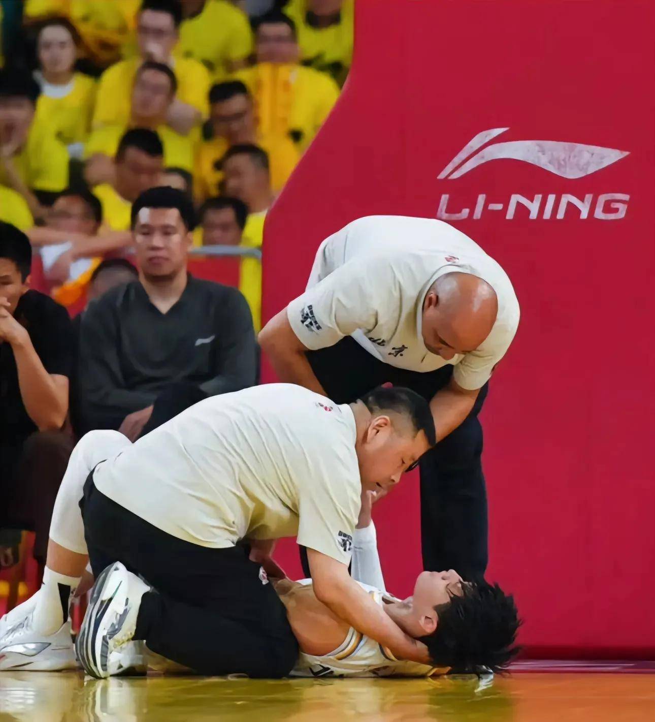 北京首钢队主场大胜山西，豪取七连胜