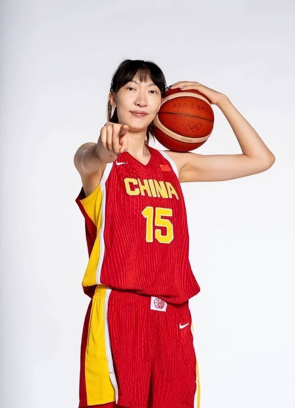 江西女篮狂赞新外援，战术威猛备战下一场比赛