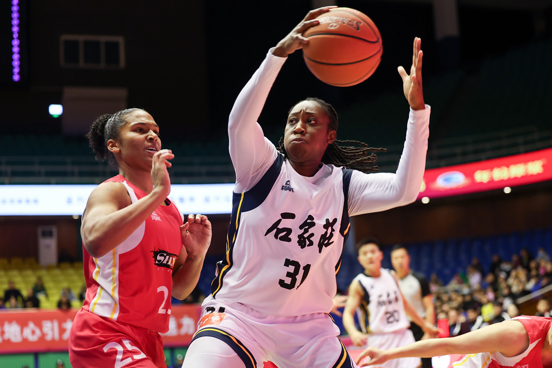 九游体育官方入口-新疆队遭遇激烈竞争，险胜对手