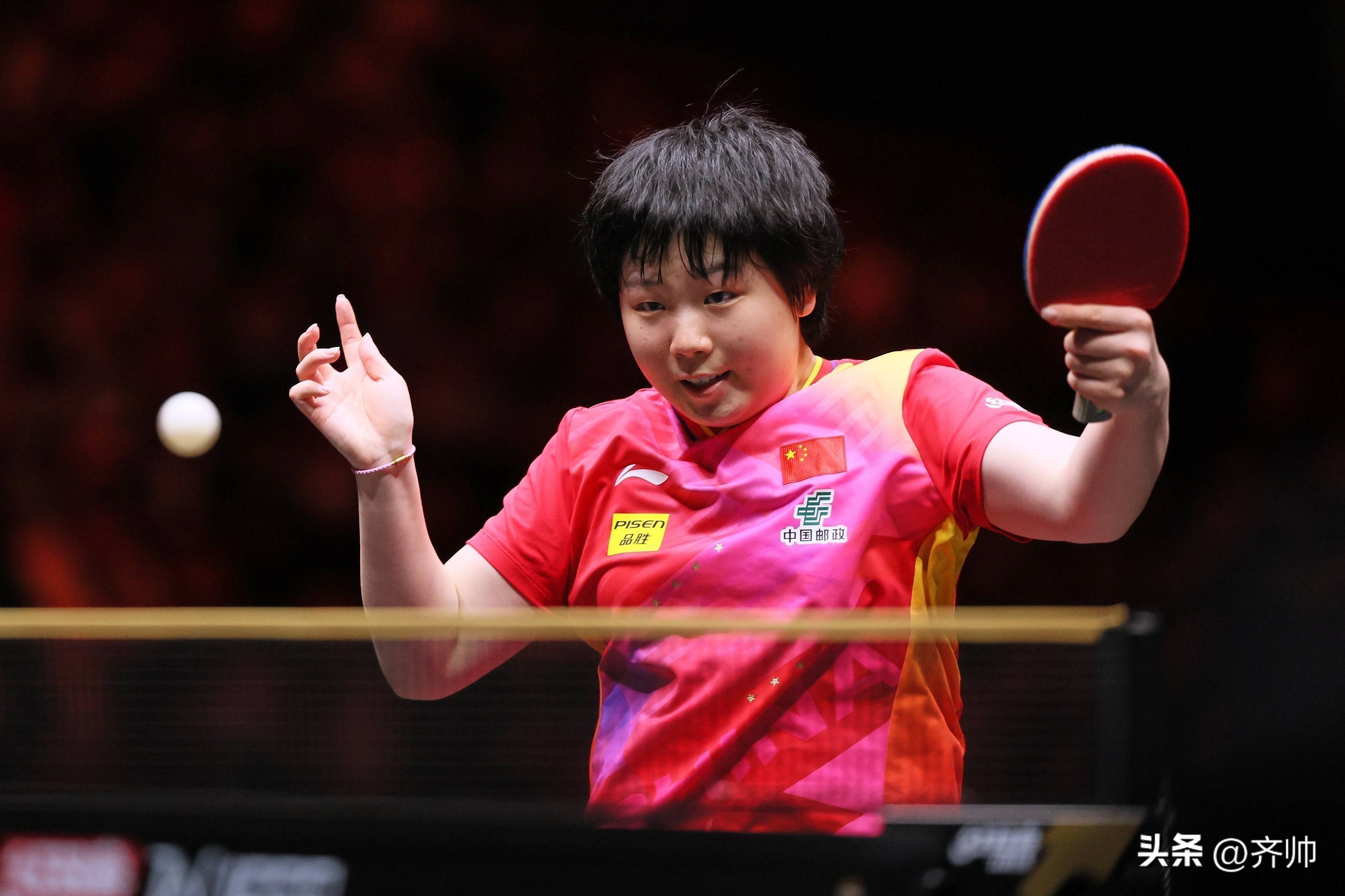 运动员在比赛中击败对手赢得胜利