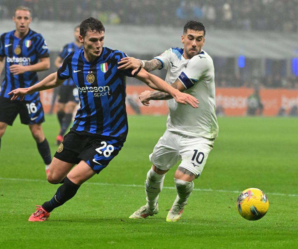 九游娱乐app下载-意大利成功逆转，夺得关键胜利晋级下一轮的简单介绍