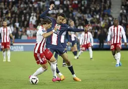 摩尼亚斯主场一飞冲天，再添一城