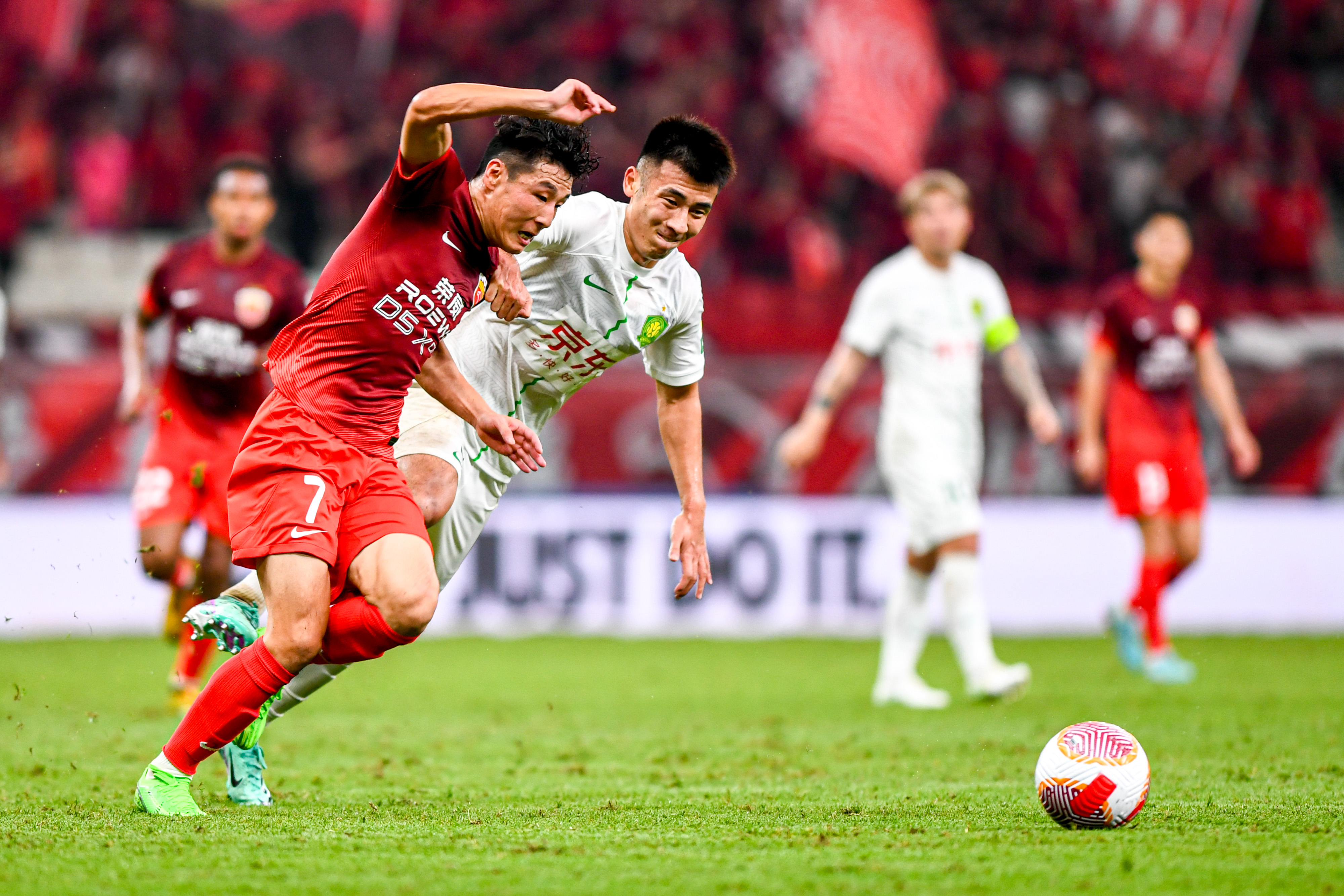 中超联赛势均力敌，各队实力暗流涌动的简单介绍