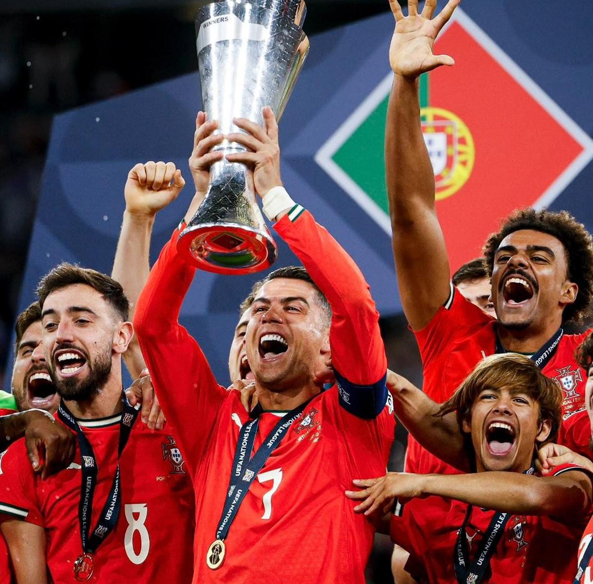 九游娱乐网站-葡萄牙女足惊险晋级八强，实现翻盘