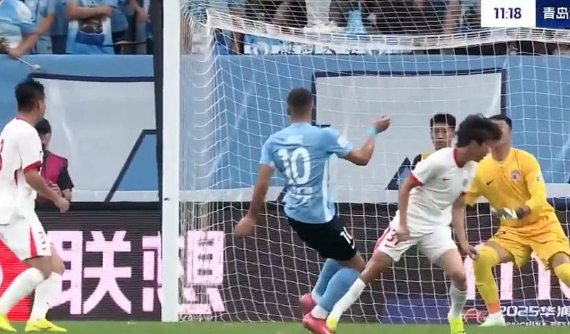 九游娱乐网站-战胜劲旅，球队成功称霸关键比赛