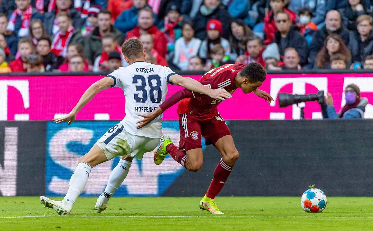 霍芬海姆表现出色，提升战绩排名