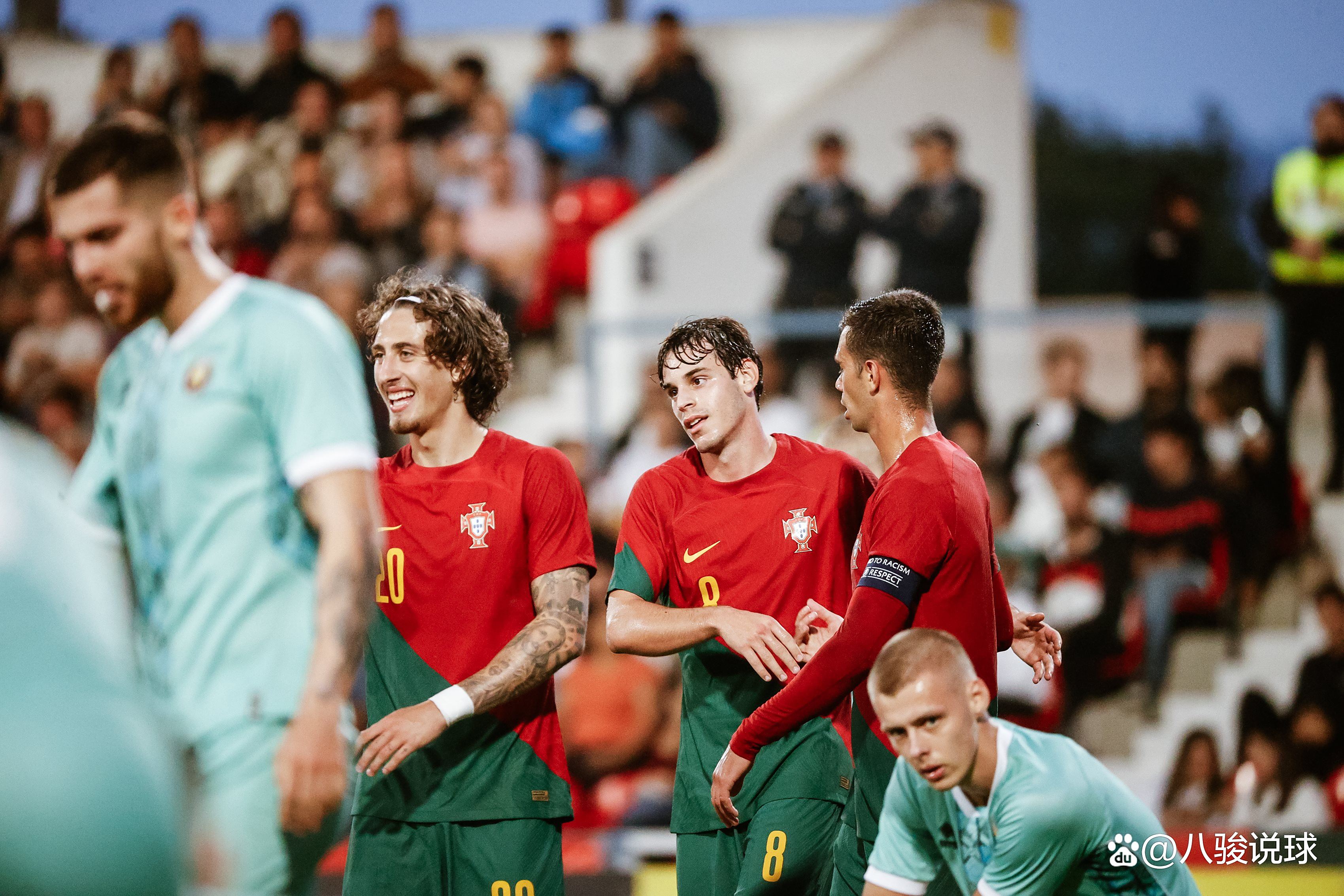 九游游戏-欧洲各队士气高涨，备战世界顶级足球赛事