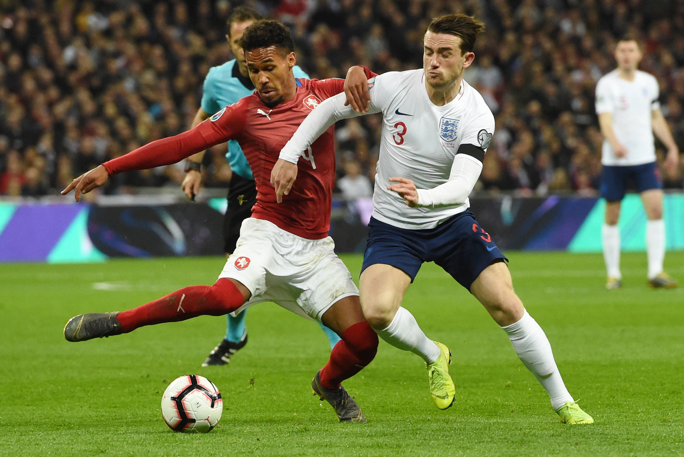 欧洲各队士气高涨，备战世界顶级足球赛事