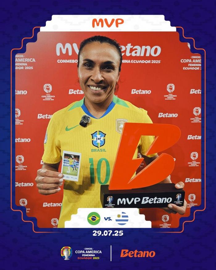 美国女足压倒日本，晋级美洲杯四强