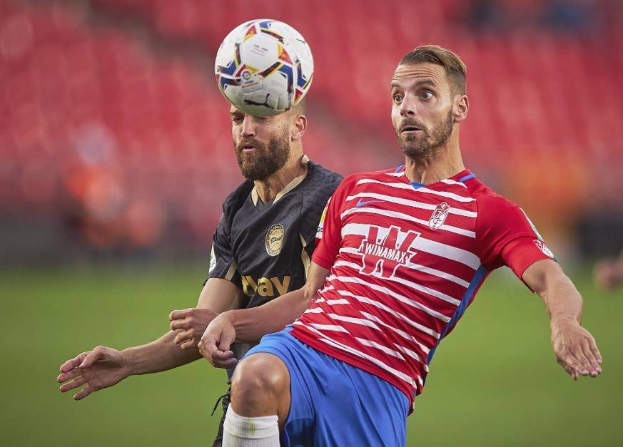 格拉纳达与比利亚雷亚尔的平局