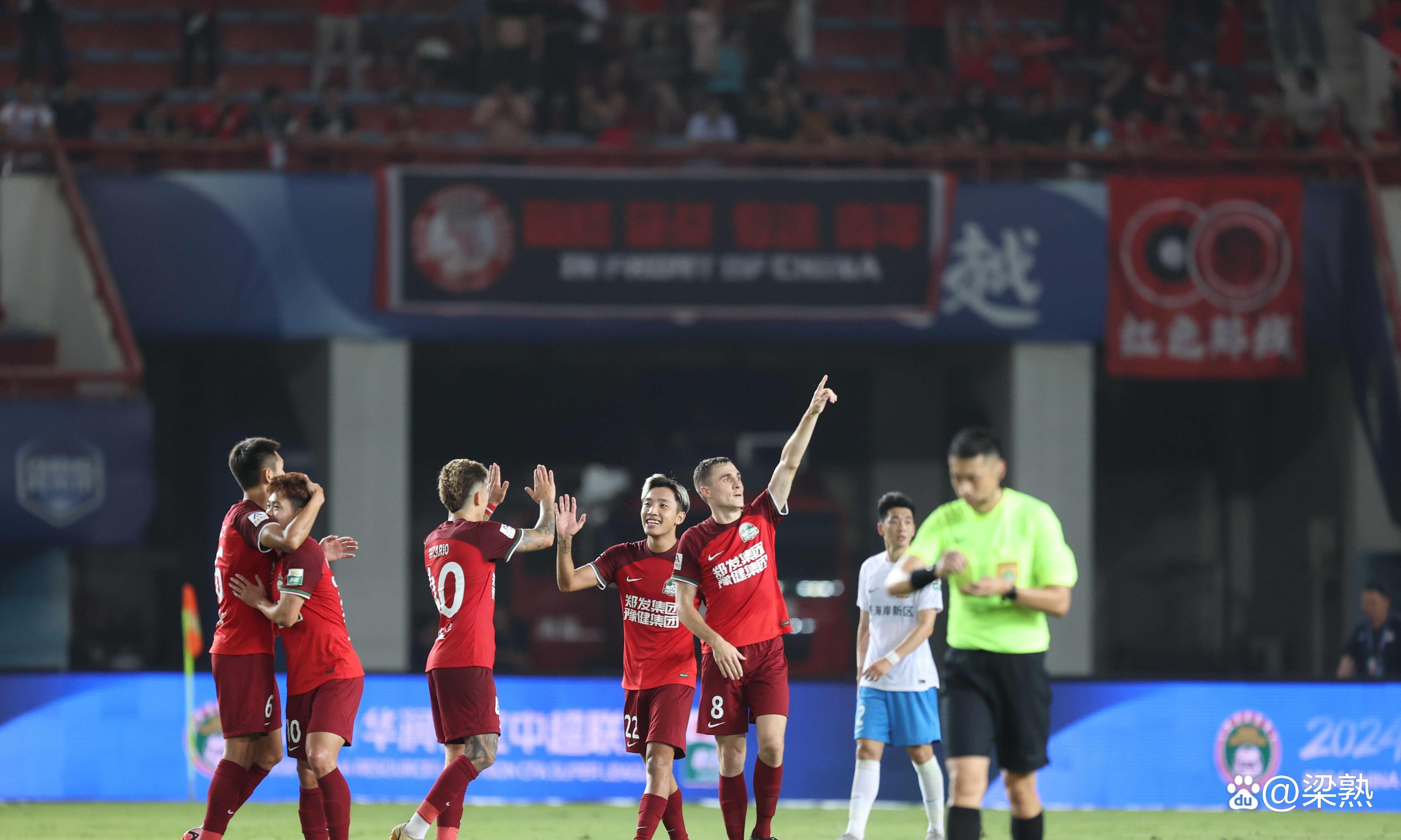 包含河南建业主场大胜武汉卓尔，实现联赛四连胜的词条