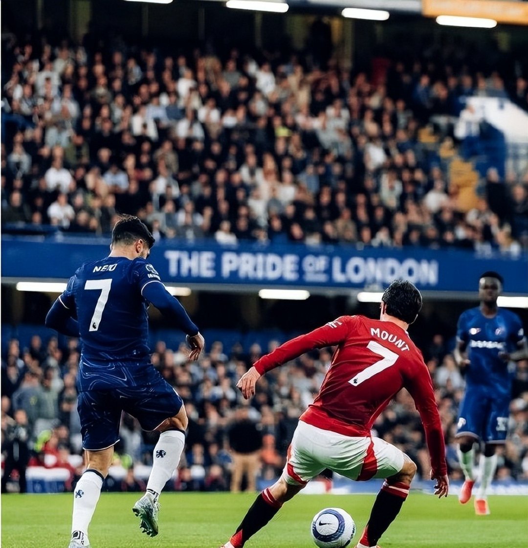 曼联在主场憾负，切尔西独占榜首