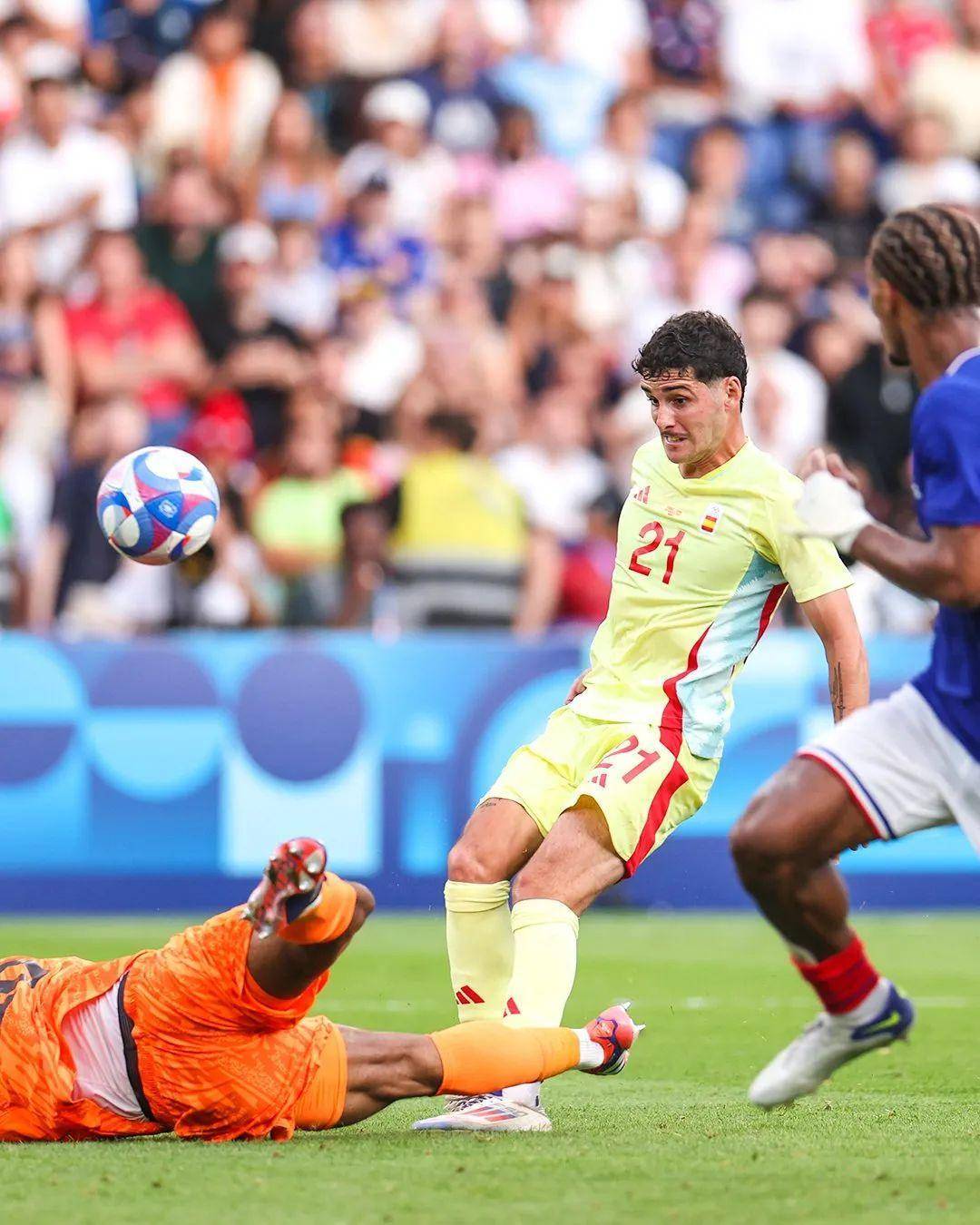 九游体育-乌克兰队狂胜法国，欧预赛夺冠希望大增