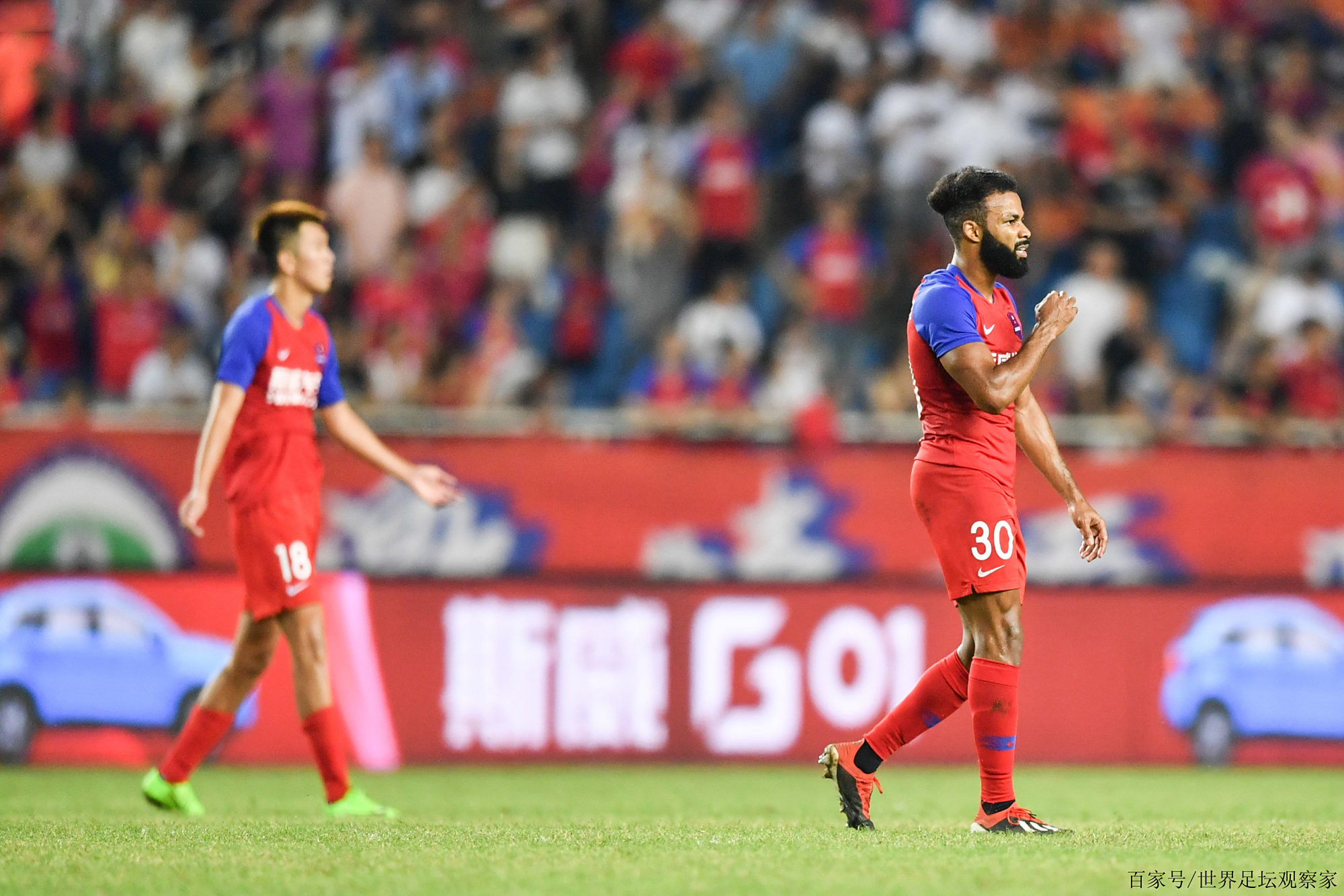 关于重庆斯威客场战平天津泰达，保持不败的信息