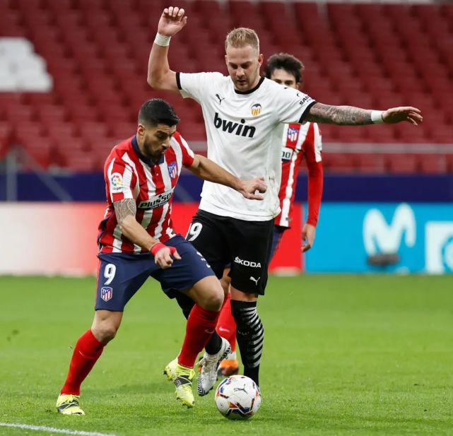 华伦西亚客场逆转胜出，萨拉戈萨主场遭遇失利的简单介绍