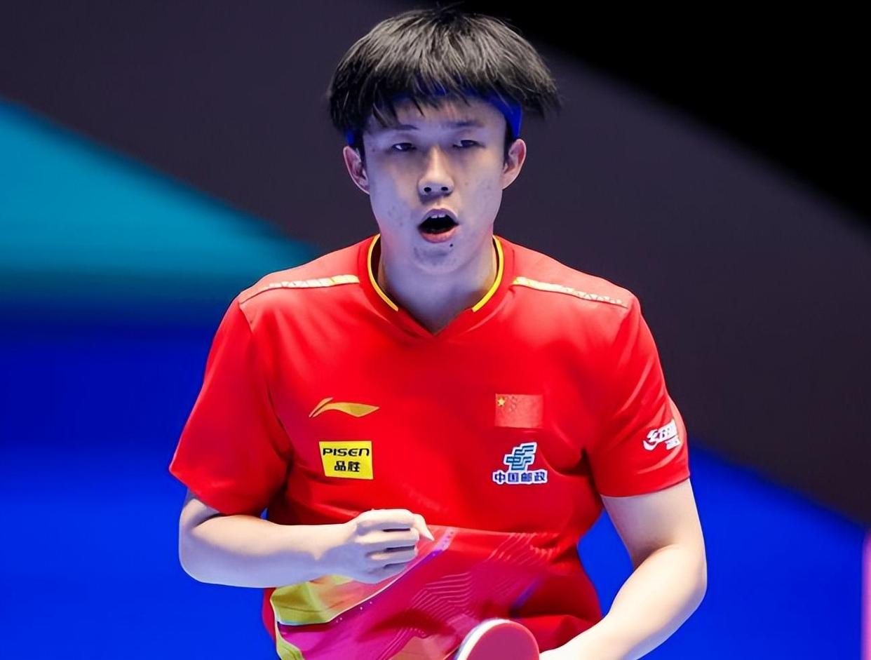 九游app下载-刀尖上的较量让人屏息以待，赛场上气氛紧张！