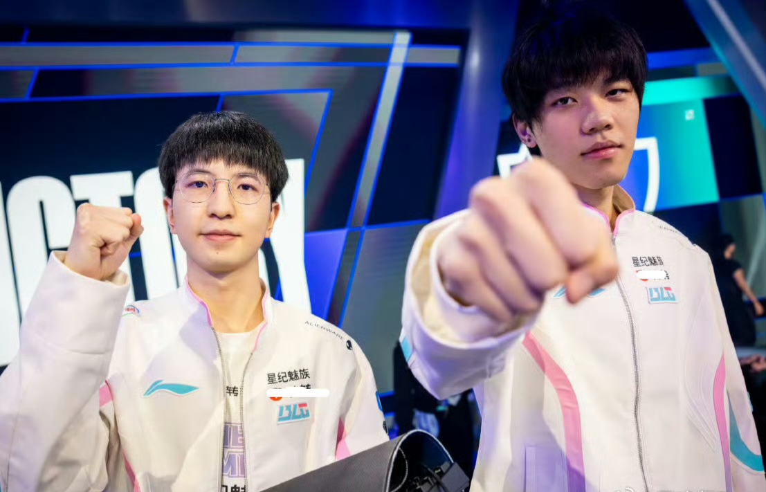 九游娱乐-包含TL鏖战PSG，Elk开启传奇时刻宿命之战四强赛，引爆全场热议的词条