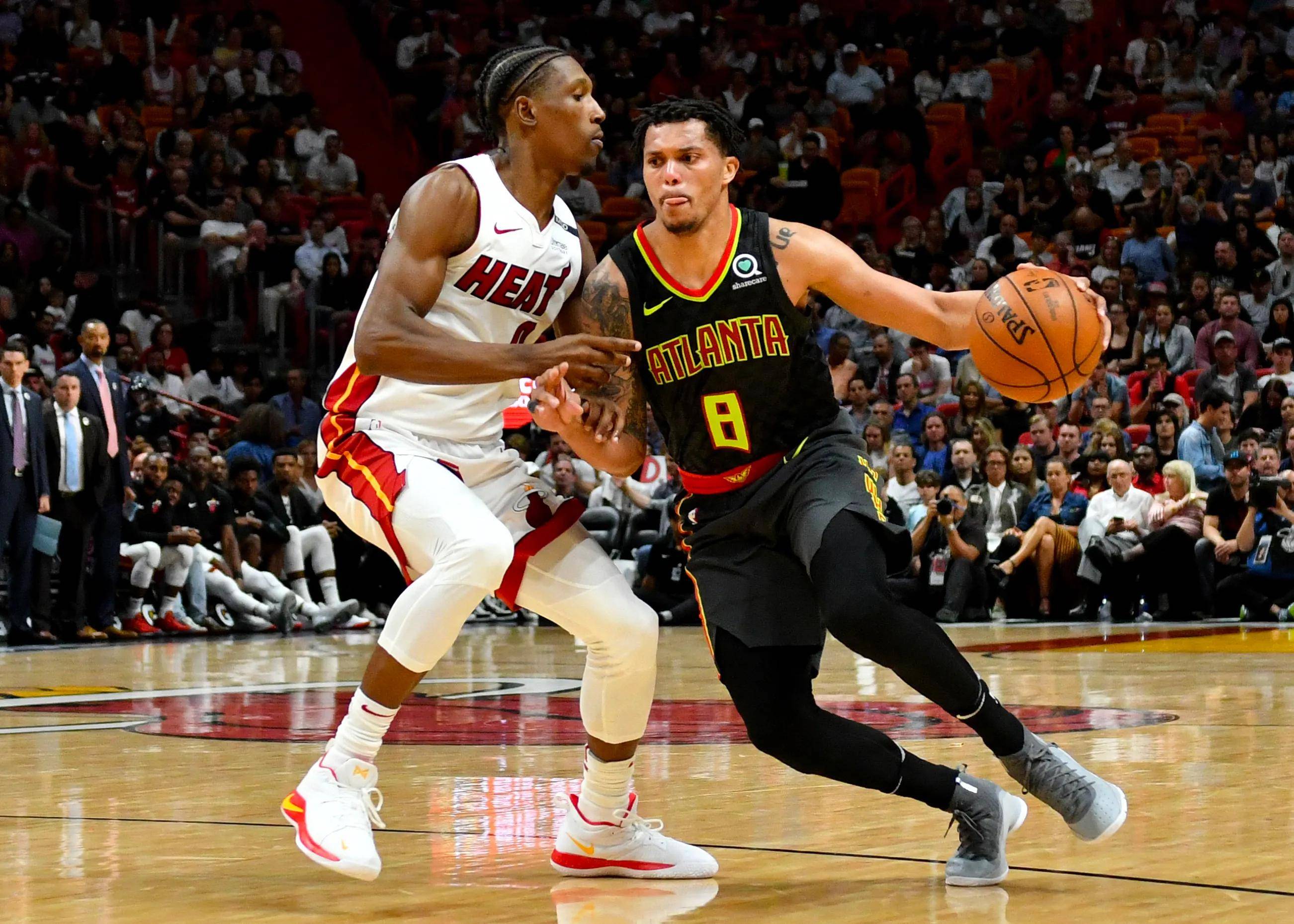 九游中国-欧洲精英联赛热火激战，球员全情投入