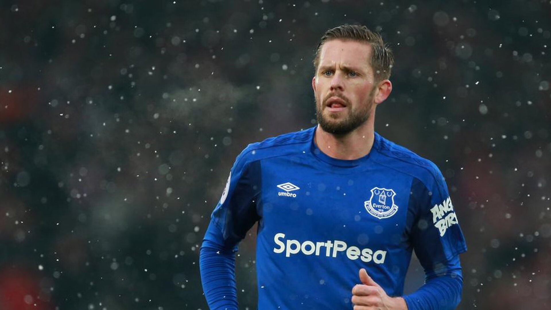 跨洲核爆！切特35+17凿穿天山防线，爵士冰川战术冻结CBA霸主